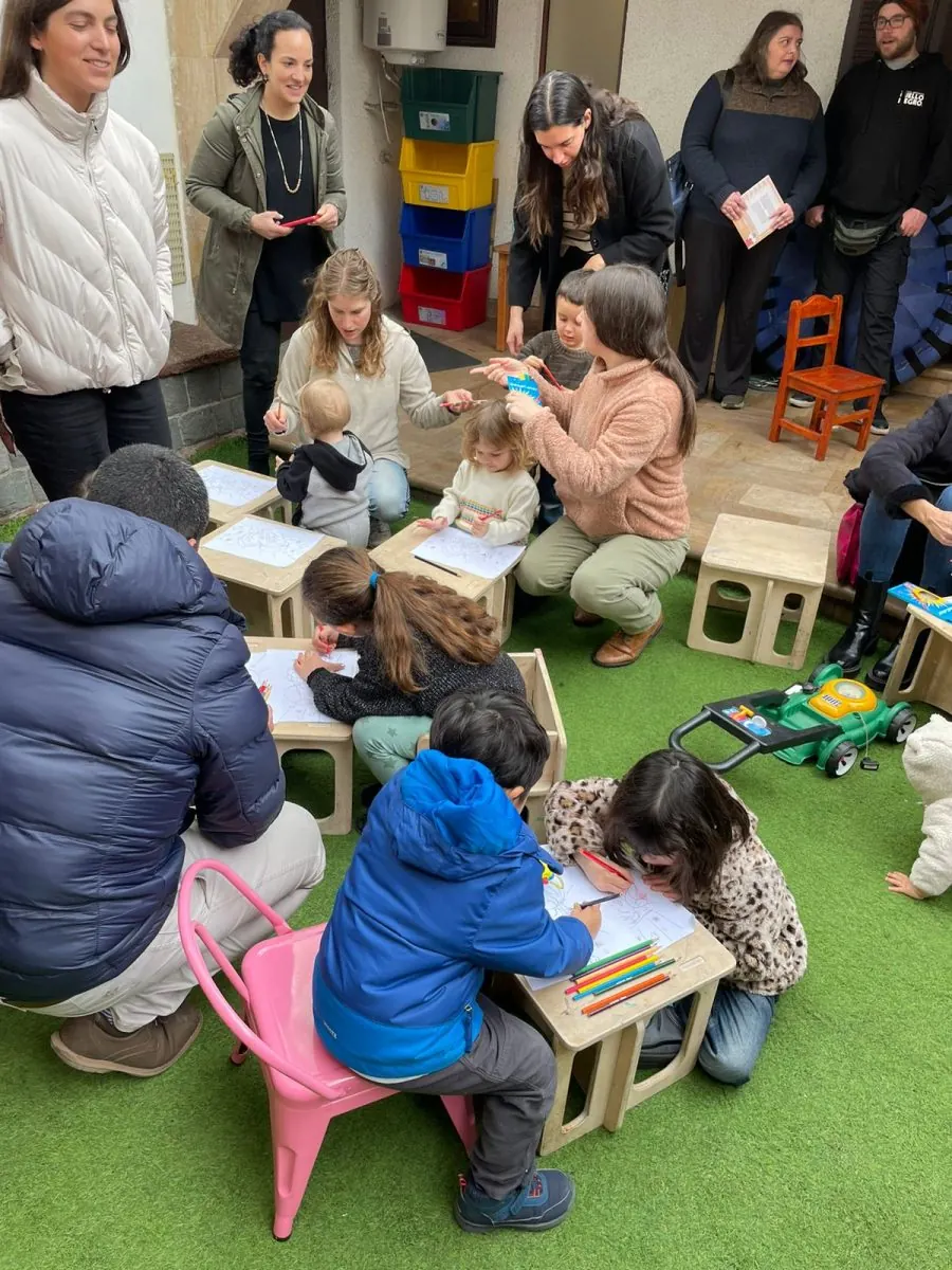 Niños participan de las actividades del lanzamiento.